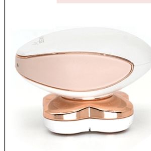 Finishing touch flawless legs 18 karat gold